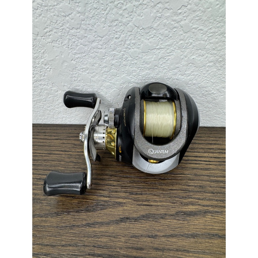 Quantum CD870CX-M7 Baitcasting Fishing Reel 8 Bearings Right Hand Black Silver